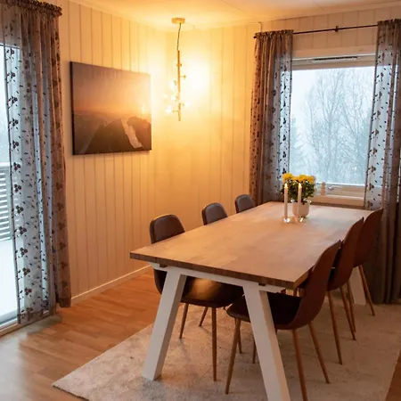 Lägenhet Senja, 2 Bedroom Apartment, Surrounded By The Northern Lights And The Midnight Sun *