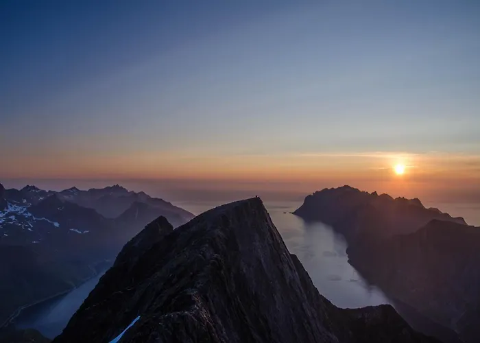 Senja, 2 Bedroom Apartment, Surrounded By The Northern Lights And The Midnight Sun Leilighet Finnsnes